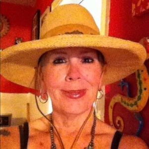 Meet your Posher, Jodi